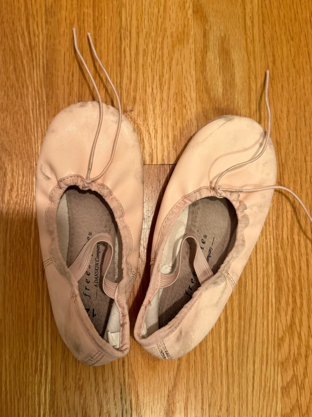Girls Ballet Shoes - Light Pink Slip-On Ballet Shoes Sz 12